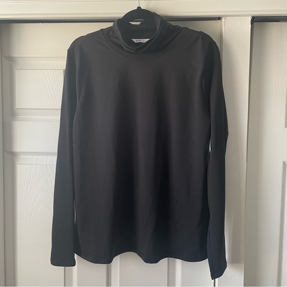 DSG Black Pullover 1x NWT